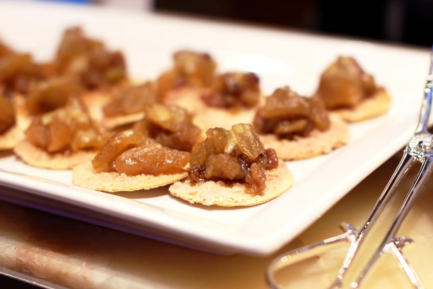 Apple Cinnamon Tostadas